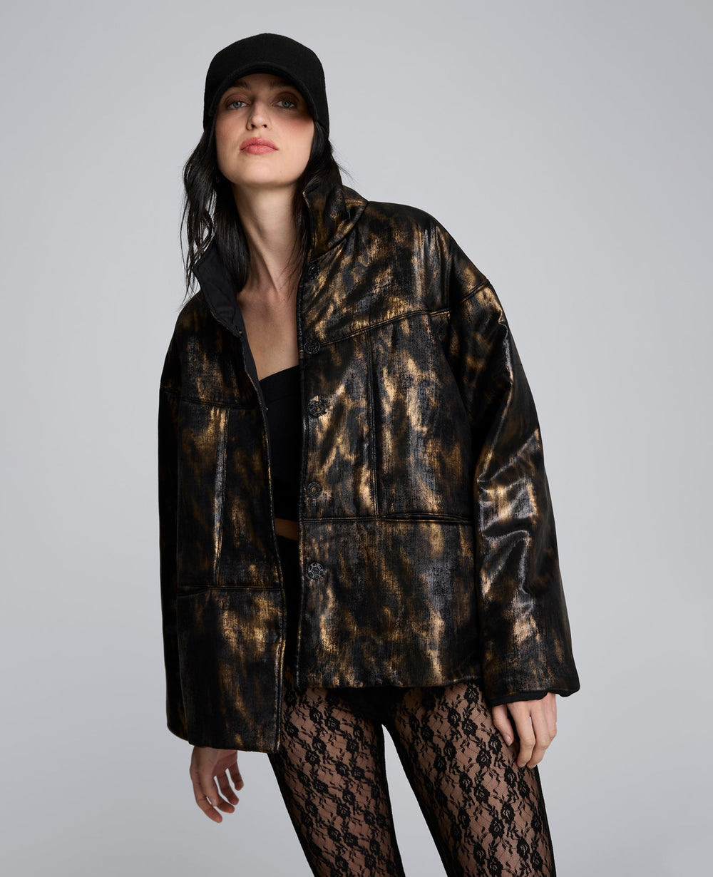 Kenneth Cole Animal Foiled Satin Lightweight Seamed Puffer Jacket | BLACK/MARSH BROWN