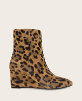 Kenneth Cole GENTLE SOULS - Nash Leopard Suede Side Zip Wedge Bootie | LEOPARD