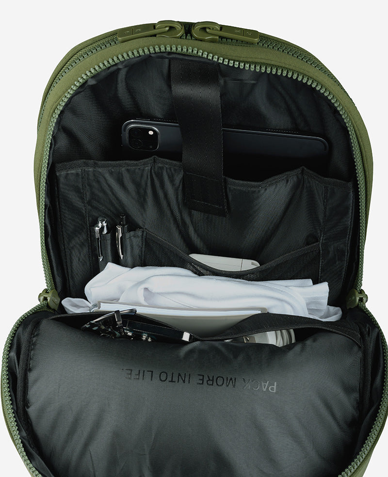 Kenneth Cole Logan Classic Backpack | CHIVE