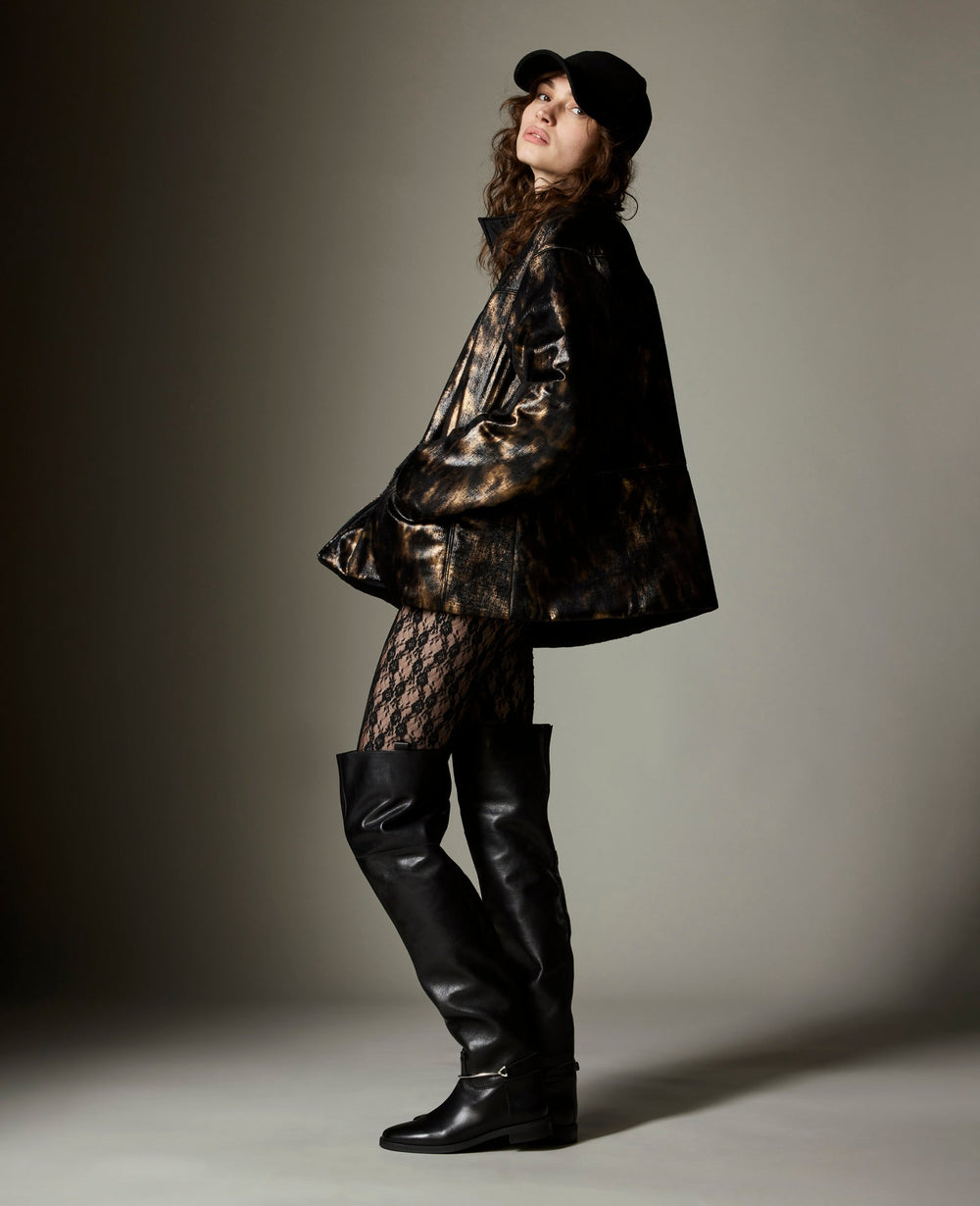 Kenneth Cole Animal Foiled Satin Lightweight Seamed Puffer Jacket | BLACK/MARSH BROWN