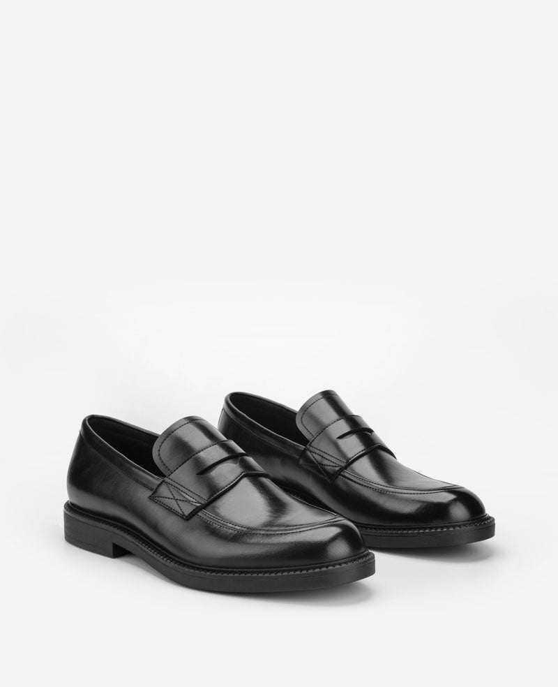Kenneth Cole REACTION - Anthony Penny Loafer | BLACK