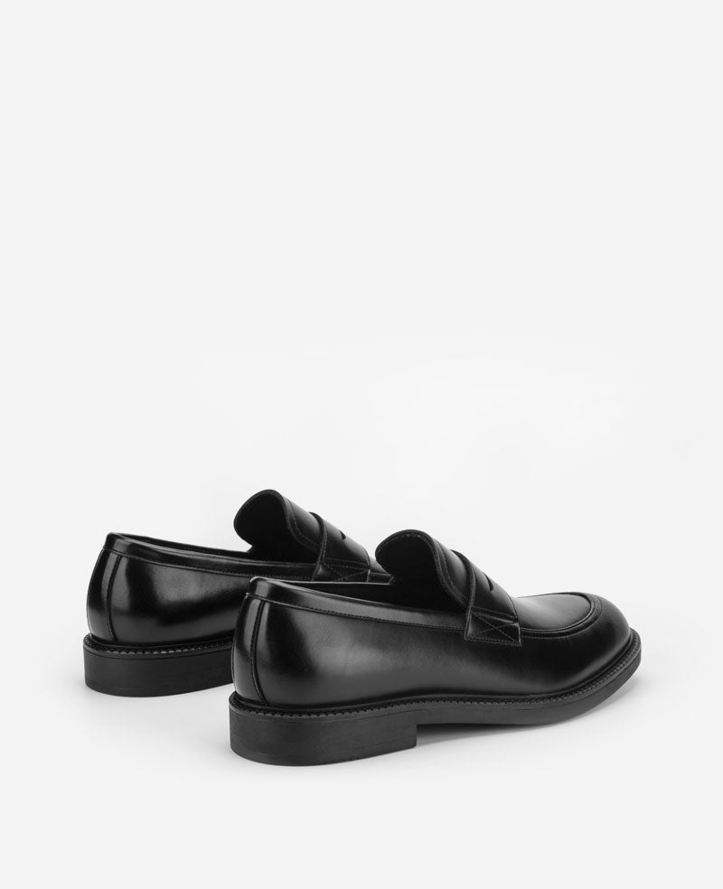 Kenneth Cole REACTION - Anthony Penny Loafer | BLACK
