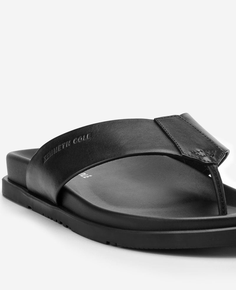 Kenneth Cole Worly Leather Sandal | BLACK LEATHER