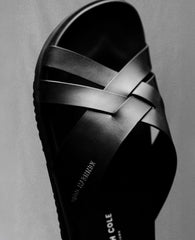 Kenneth Cole Wooper Leather Sandal | BLACK / GANACHE LEATHER