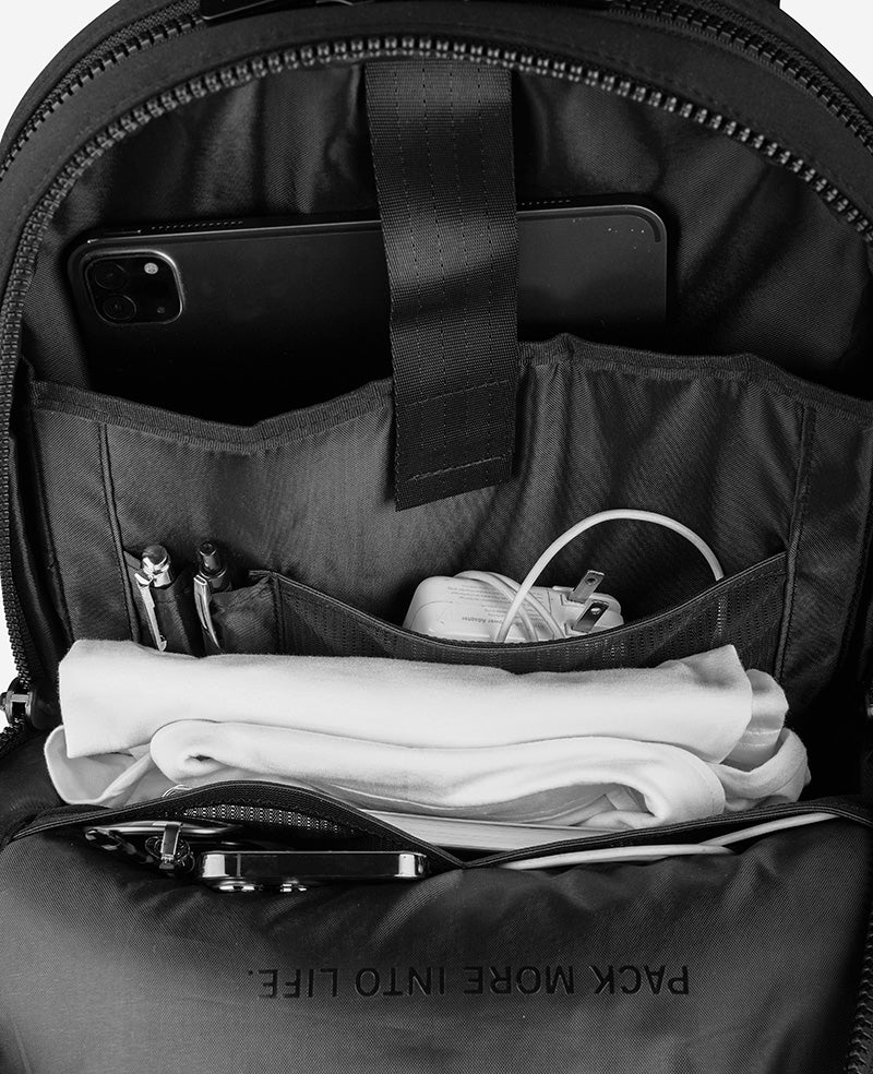 Kenneth Cole Logan Classic Backpack | BLACK