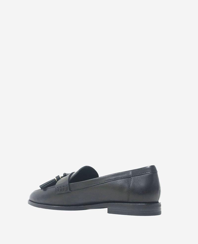 Kenneth Cole Lyra Leather Loafer | BLACK LEATHER