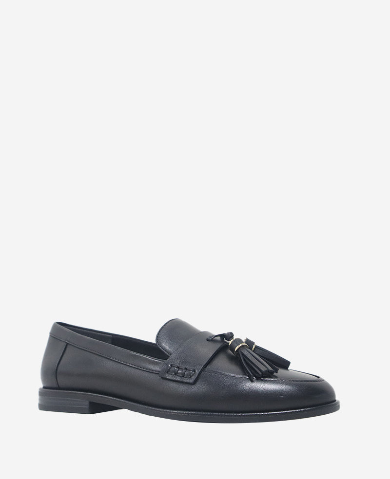 Kenneth Cole Lyra Leather Loafer | BLACK LEATHER