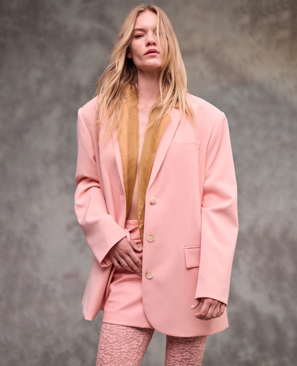 Kenneth Cole Vision Twill Three Button Boyfriend Jacket with Flap Pockets | SOFT PEACH