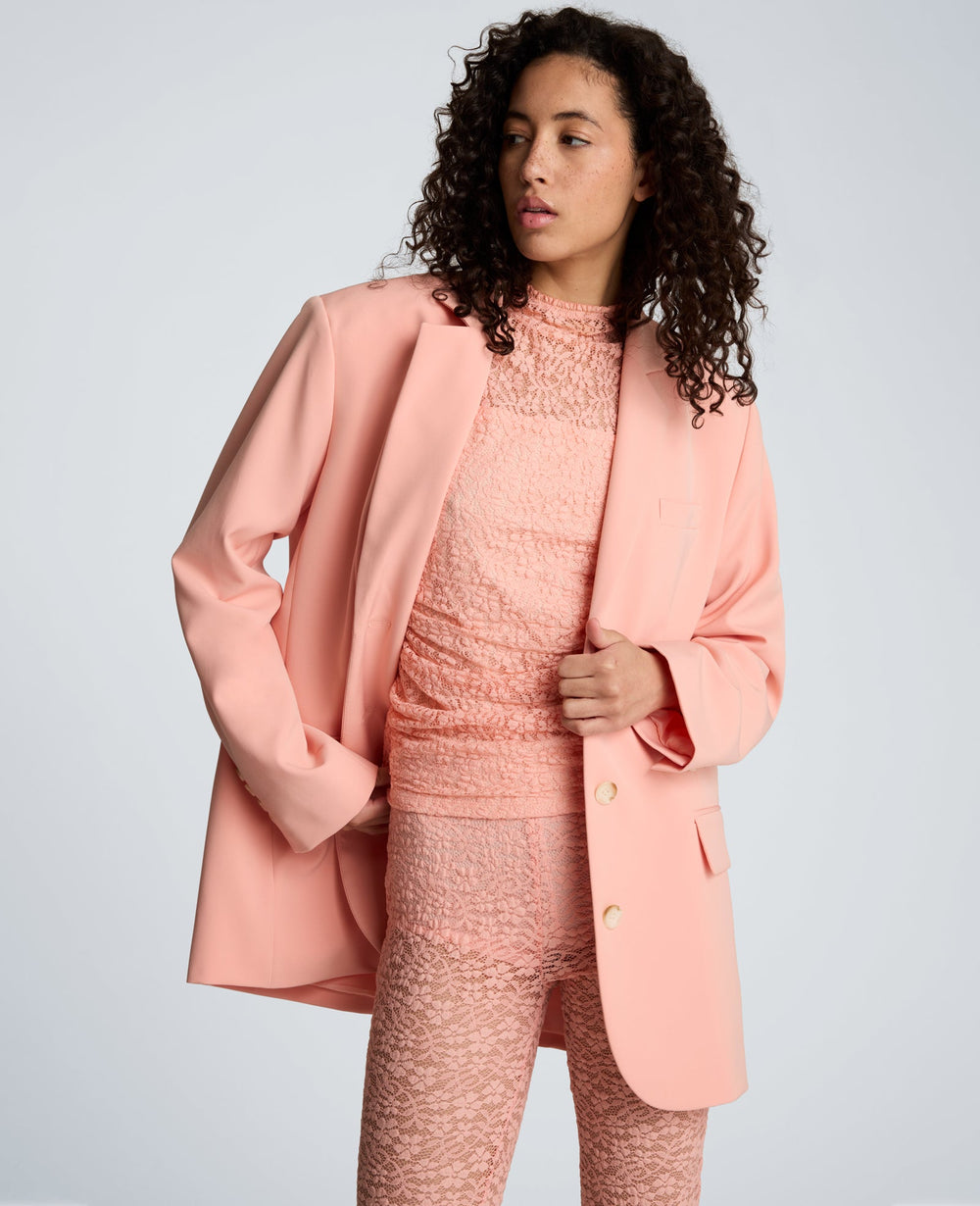 Kenneth Cole Vision Twill Three Button Boyfriend Jacket with Flap Pockets | SOFT PEACH