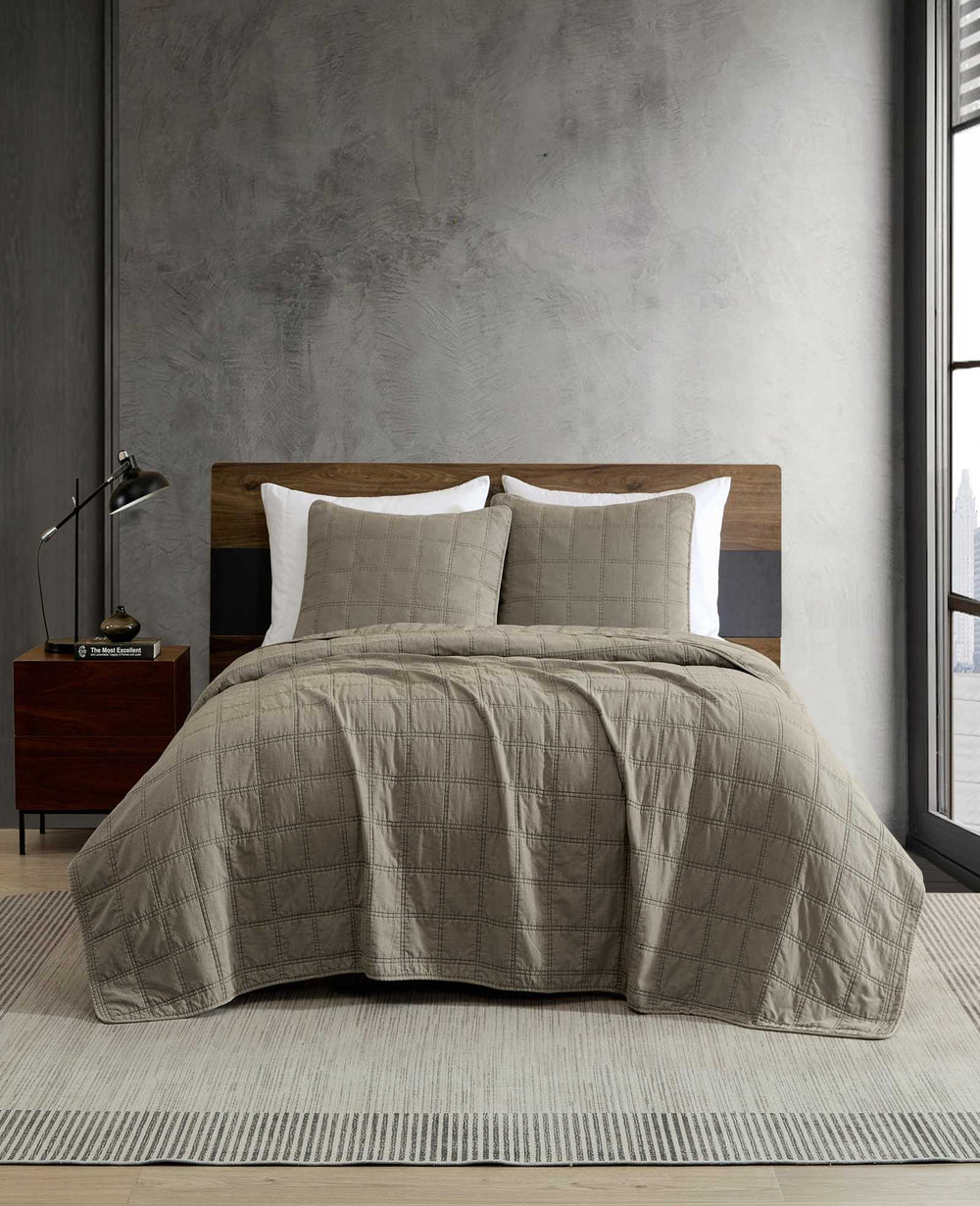 Kenneth Cole Stonewashed Quilt Set | BROWN