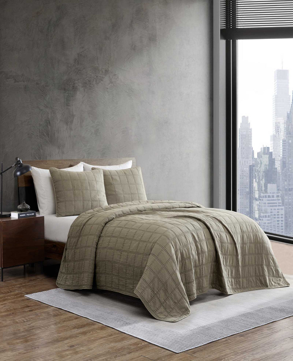 Kenneth Cole Stonewashed Quilt Set | BROWN