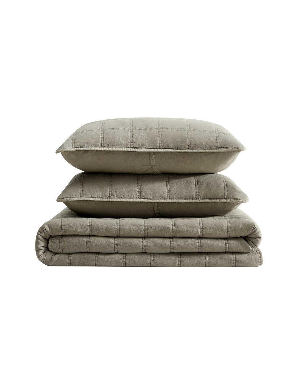 Kenneth Cole Stonewashed Quilt Set | BROWN