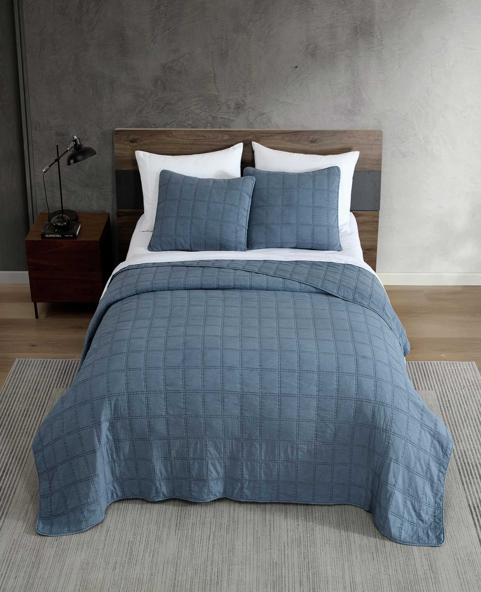 Kenneth Cole Stonewashed Quilt Set | BLUE