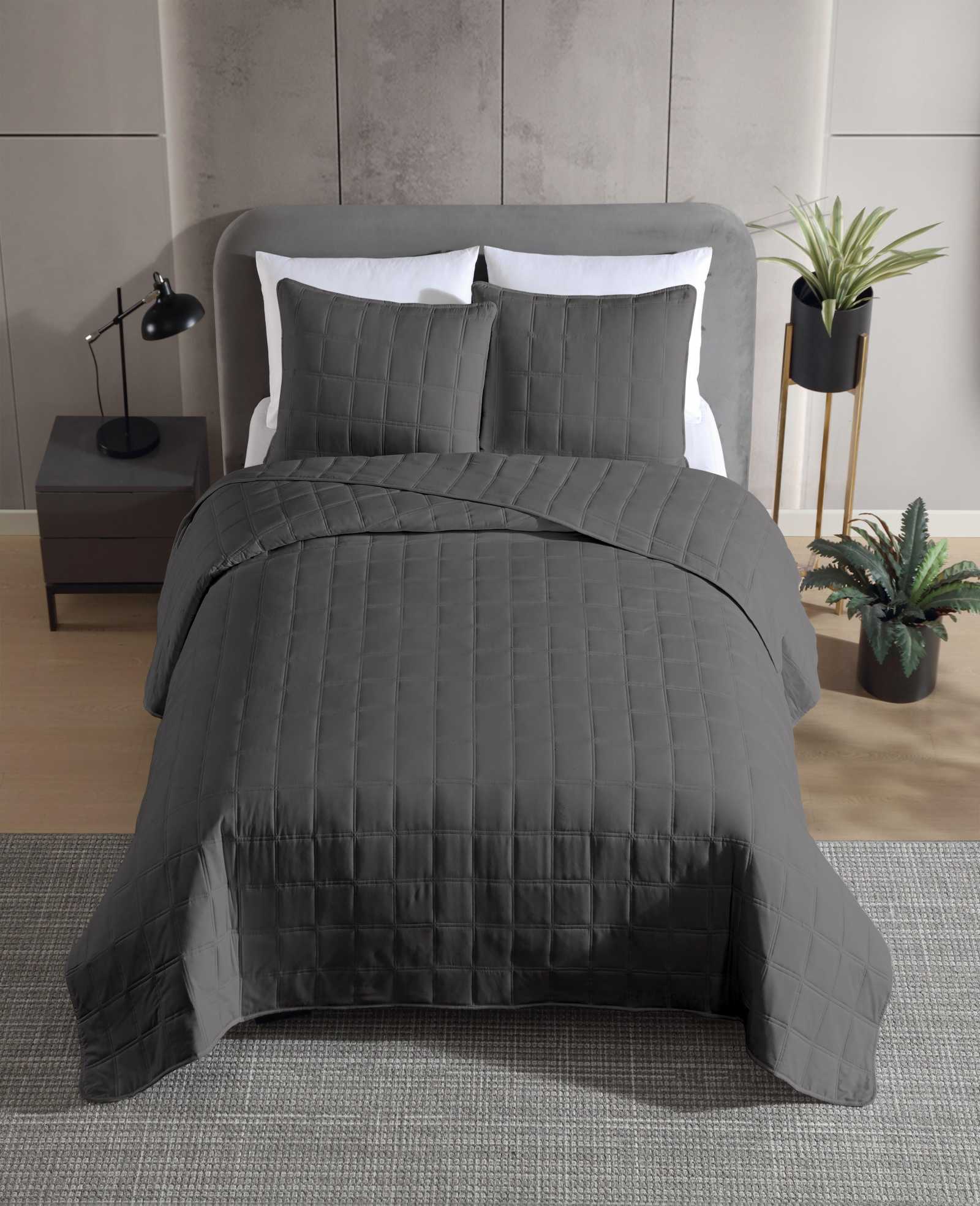 Kenneth Cole Stonewashed Quilt Set | CHARCOAL