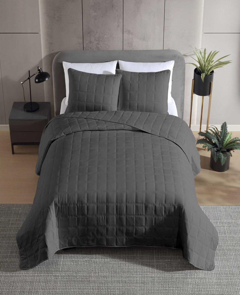 Kenneth Cole Stonewashed Quilt Set | CHARCOAL