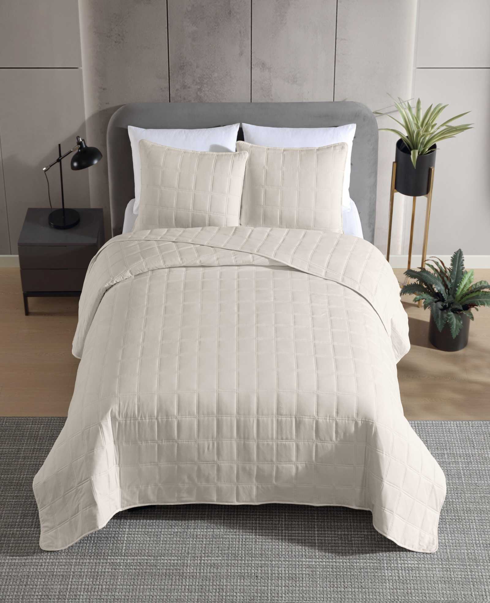 Kenneth Cole Stonewashed Quilt Set | BEIGE