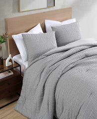 Kenneth Cole Serenity Wavy Lines Duvet Cover Set | GREY