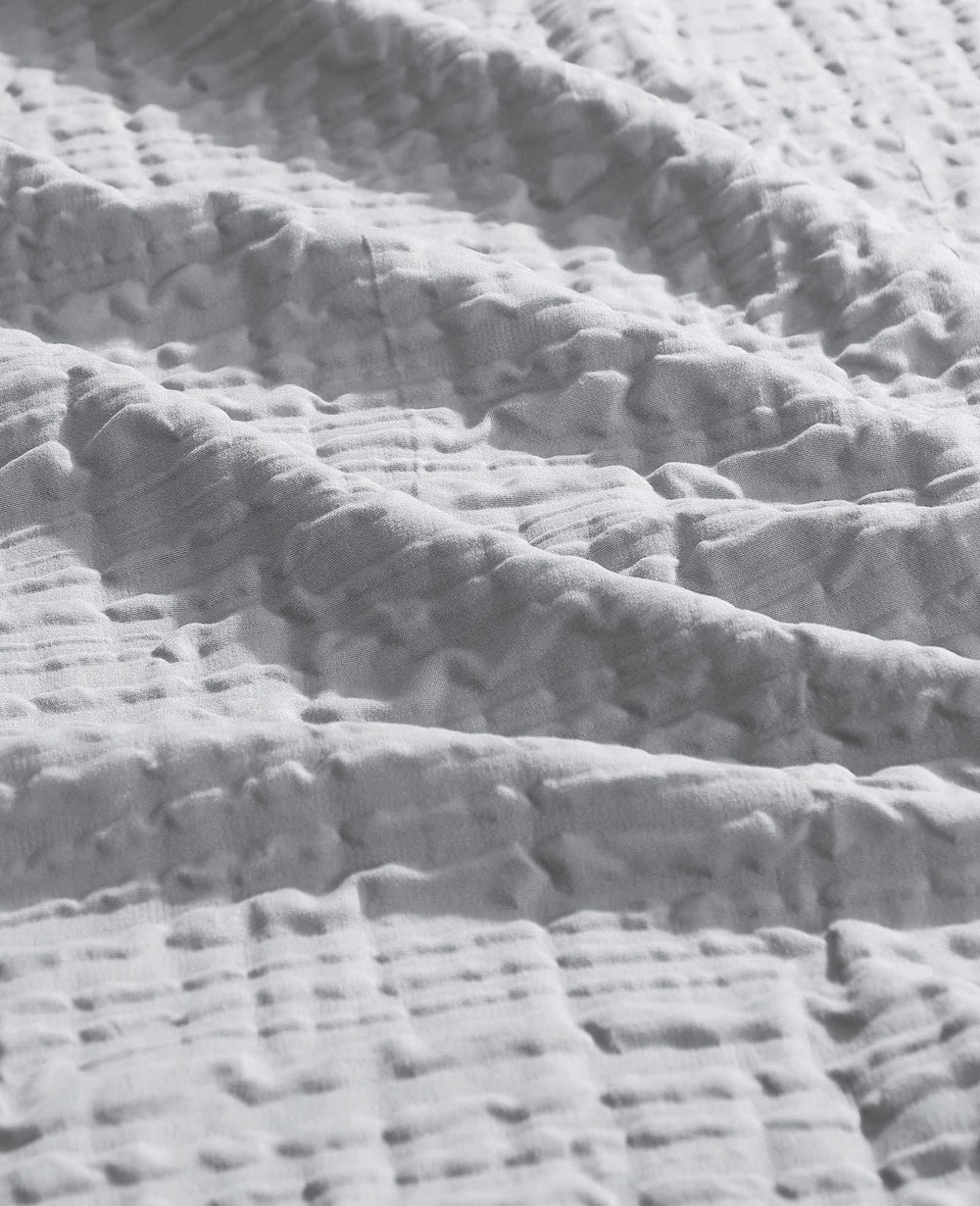Kenneth Cole Serenity Wavy Lines Duvet Cover Set | GREY