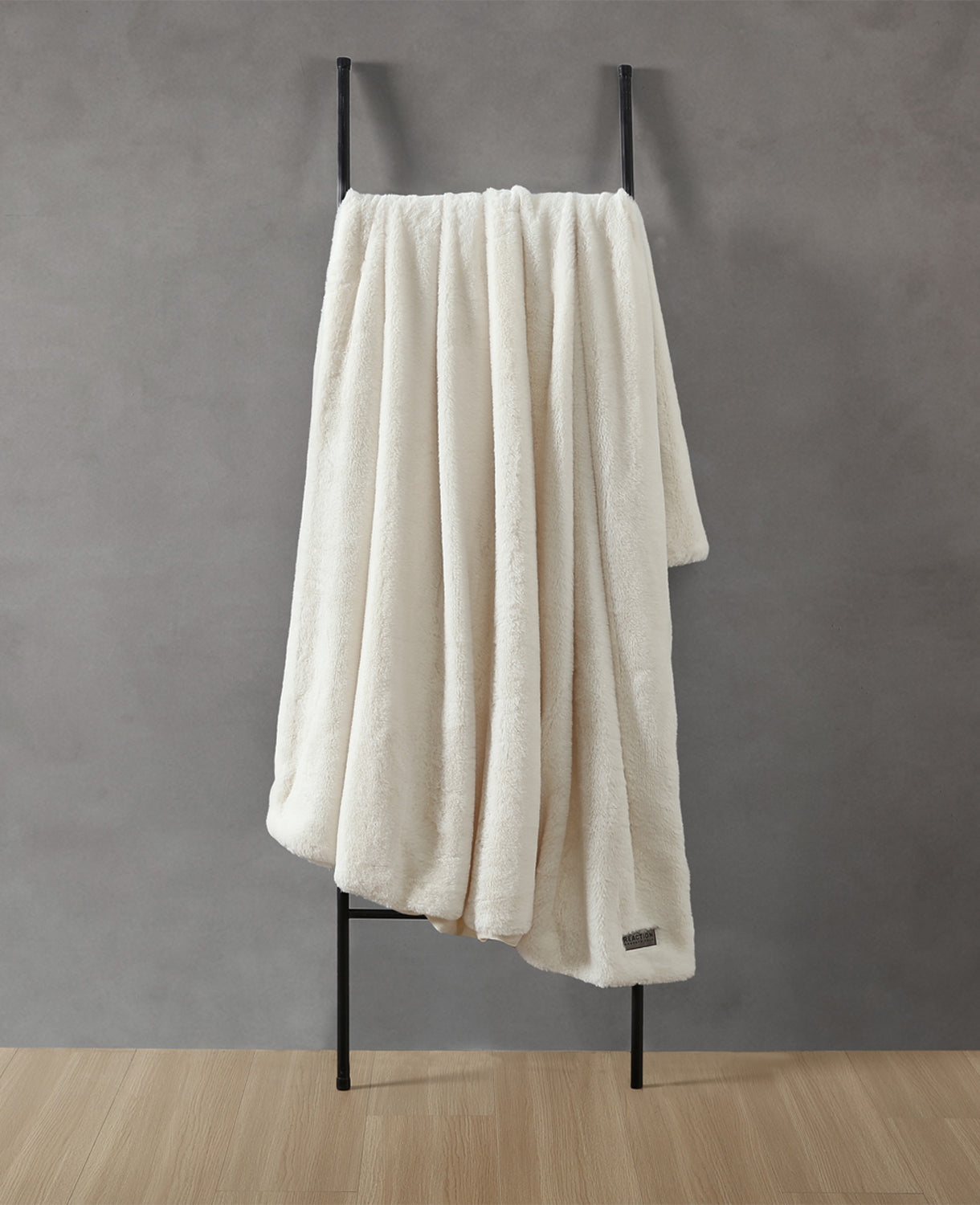 Kenneth Cole Faux Fur Solid Throw Blanket | WHITE
