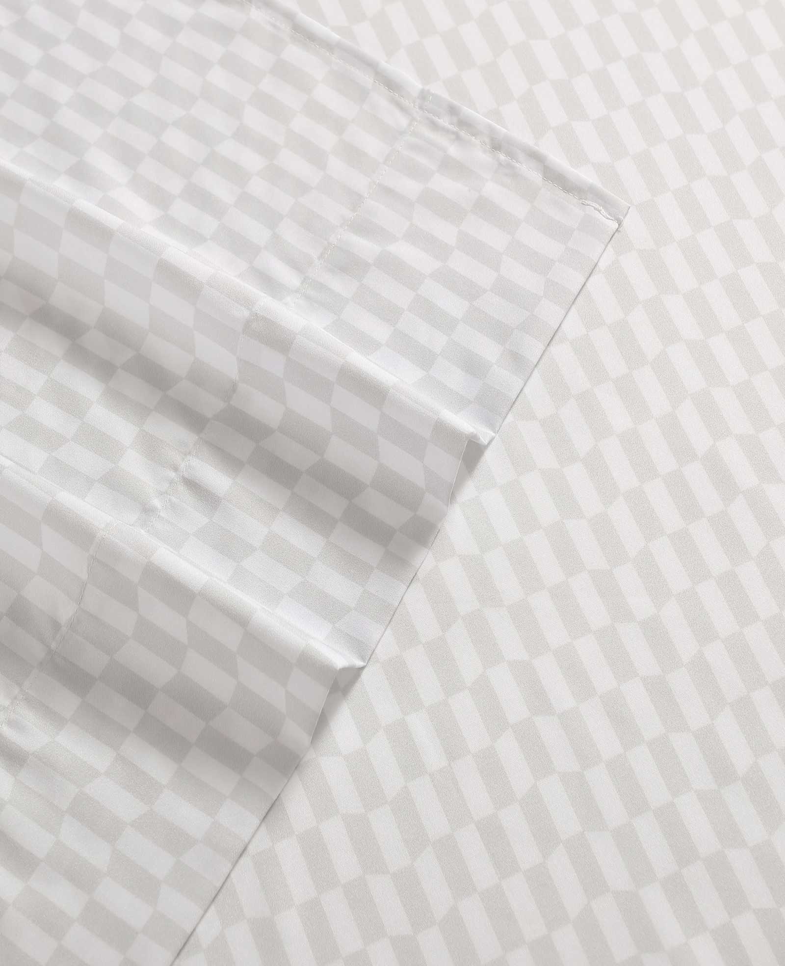 Kenneth Cole Wavy Checker Sheet Set | GREY