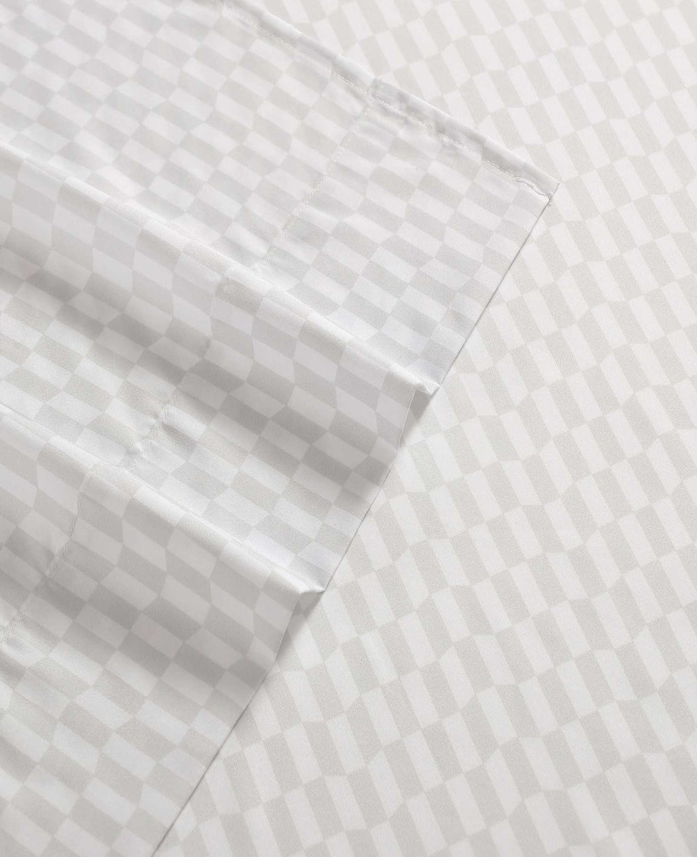 Kenneth Cole Wavy Checker Sheet Set | GREY