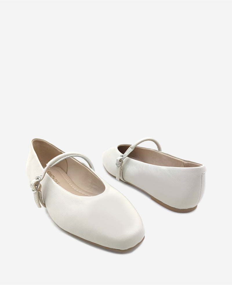 Kenneth Cole Shop Magnolia Leather Ballet Flat in Ecru | Kenneth Cole | ECRU LEATHER