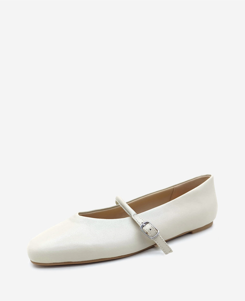 Kenneth Cole Shop Magnolia Leather Ballet Flat in Ecru | Kenneth Cole | ECRU LEATHER