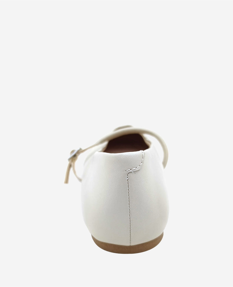 Kenneth Cole Shop Magnolia Leather Ballet Flat in Ecru | Kenneth Cole | ECRU LEATHER