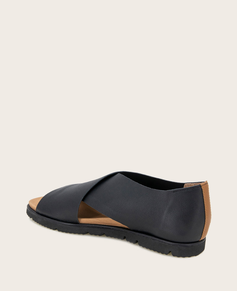 Kenneth Cole Leslie X-Band Sandal Black – Women’s Cushioned Fit | KC | BLACK LEATHER
