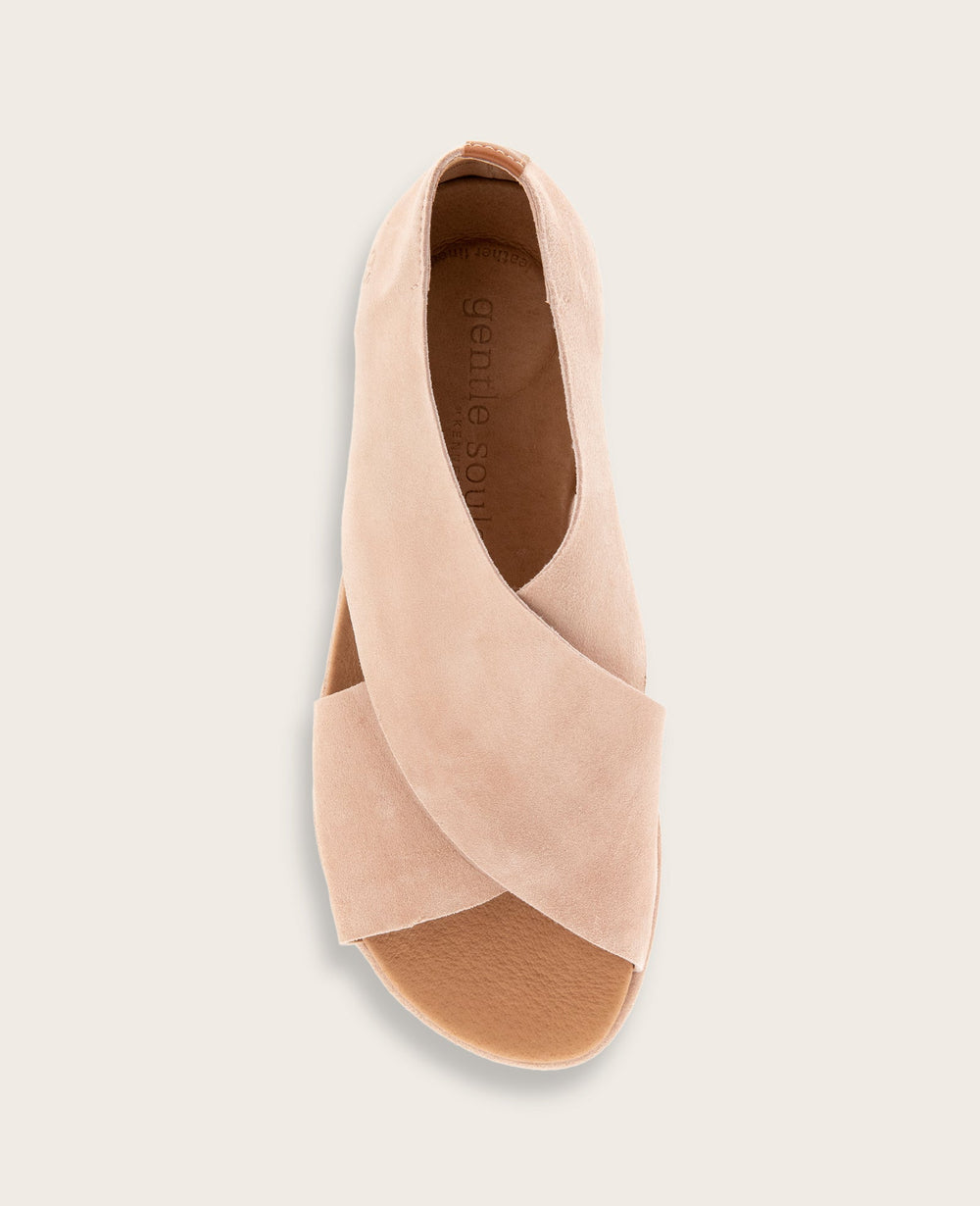 Kenneth Cole GENTLE SOULS - Leslie X Band Leather Tread Sole Sandal | LIGHT PINK SUEDE