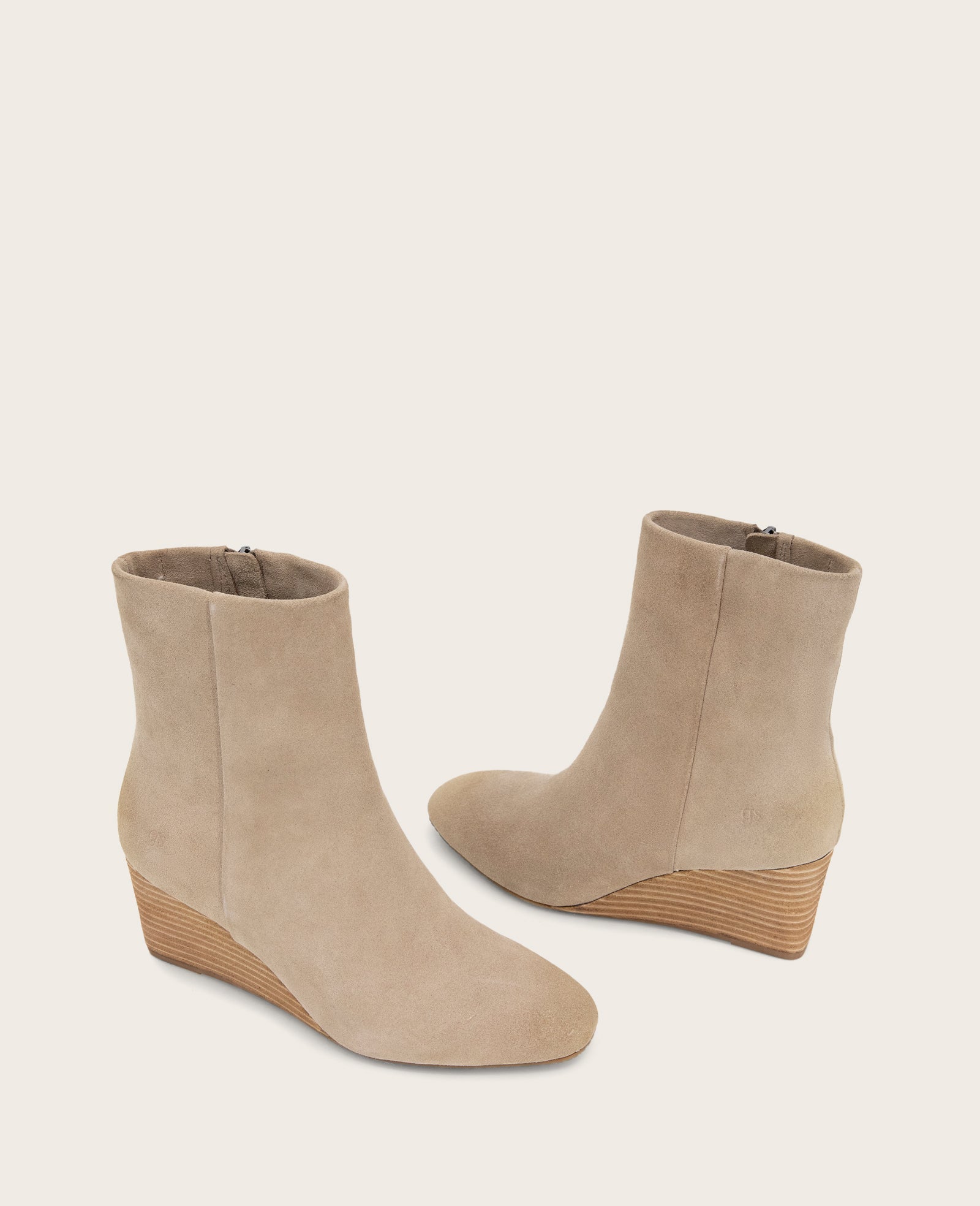 Kenneth Cole GENTLE SOULS - Nash Suede Side Zip Wedge Bootie | MUSHROOM SUEDE