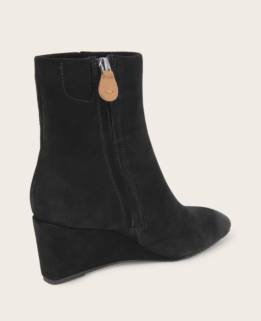 Kenneth Cole GENTLE SOULS - Nash Suede Side Zip Wedge Bootie | BLACK SUEDE